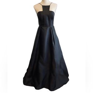 Elegant ADRIANNA PAPELL Long Black Formal Ball Gown Dress w/ Pockets Sz 6